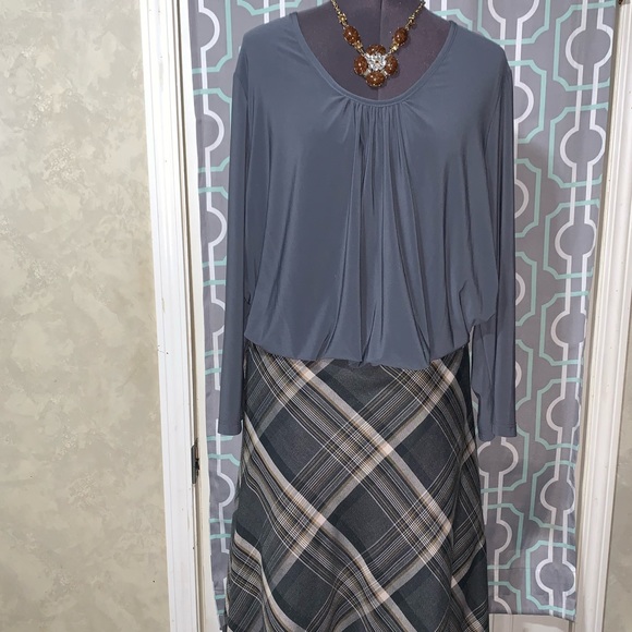 Maxie Skirt & shirt outfit - Picture 7 of 14
